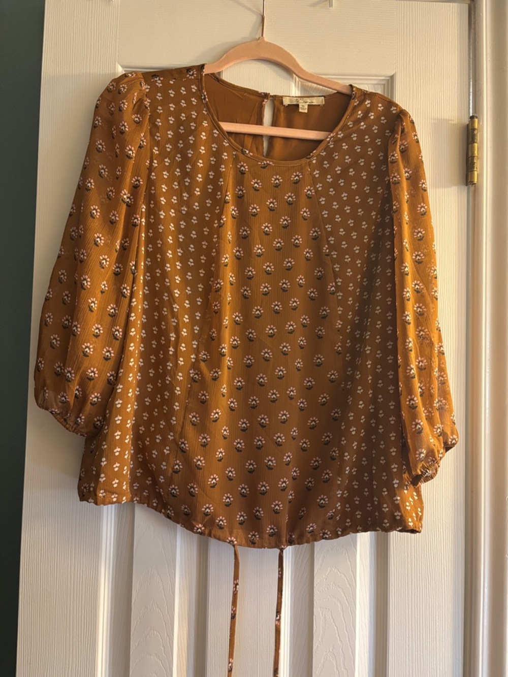 Stitch Fix Les Serein Floral Tie Waist Blouse Top size Medium Brown 3/4 Sleeve